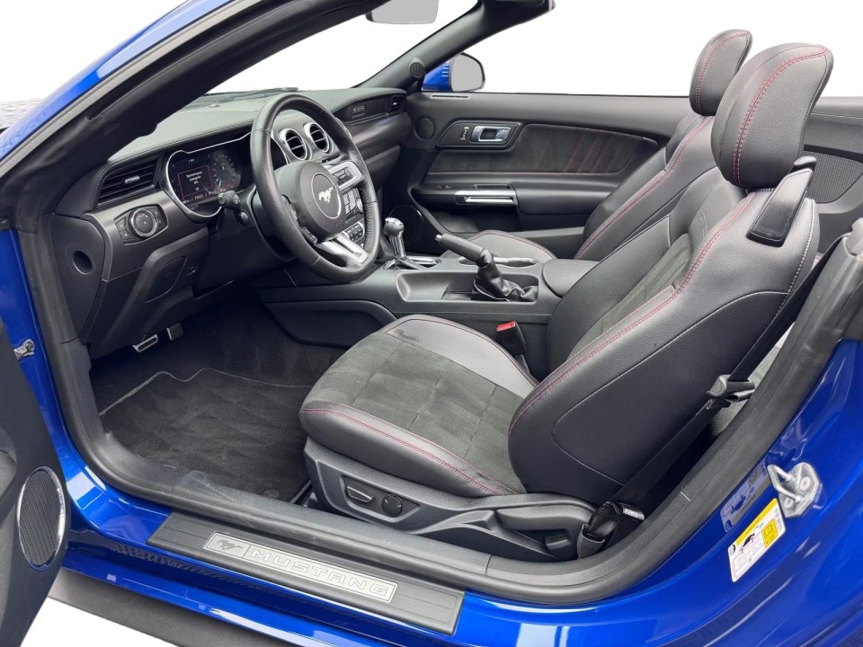 Ford Mustang - foto 13