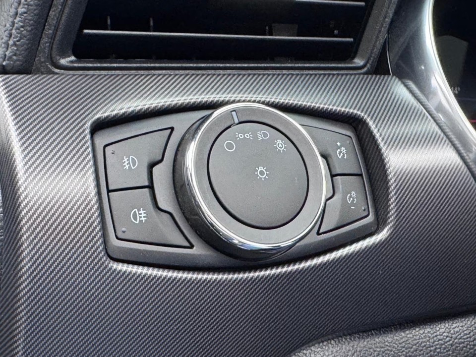 Ford Mustang - foto 18