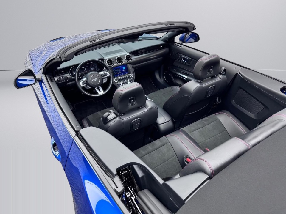 Ford Mustang - foto 12