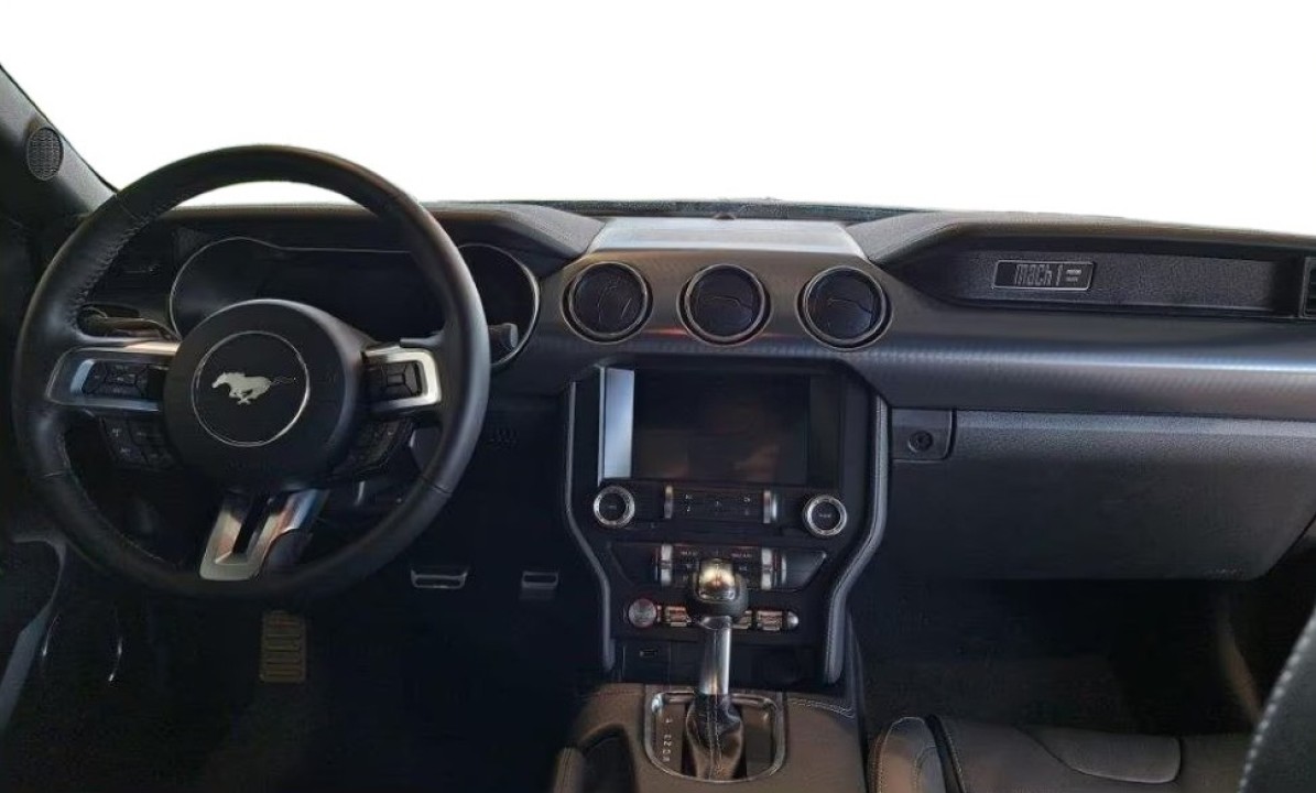 Ford Mustang Fastback - foto 9