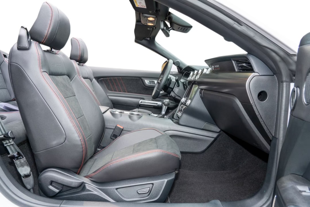 Ford Mustang GT Convertible - foto 7