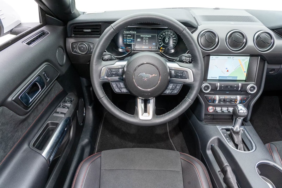 Ford Mustang GT Convertible - foto 10