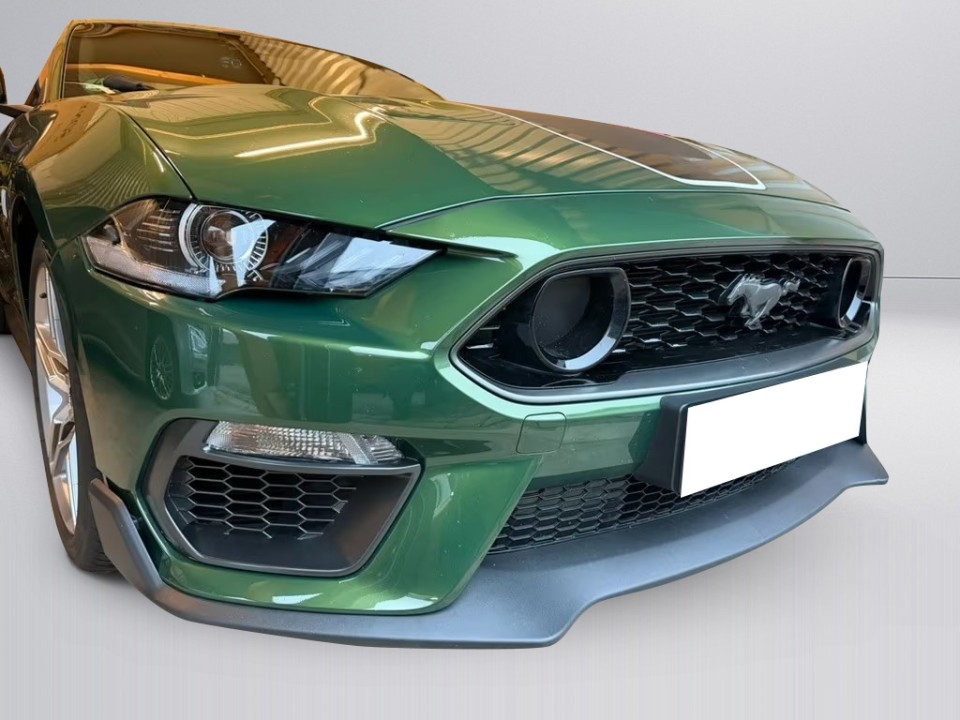 Ford Mustang - foto 8
