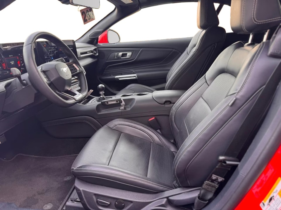 Ford Mustang Convertible - foto 12