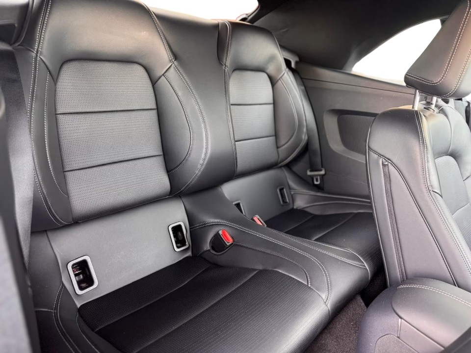 Ford Mustang Convertible - foto 14