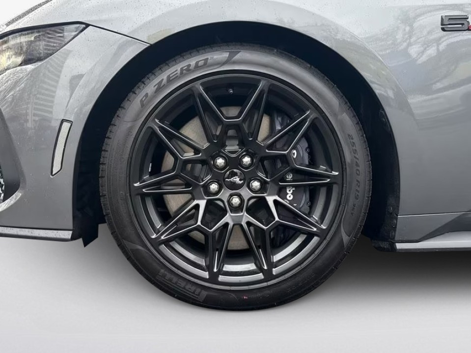 Ford Mustang Fastback - foto 15