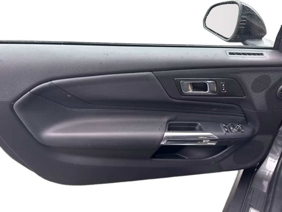 Ford Mustang Fastback - foto 12