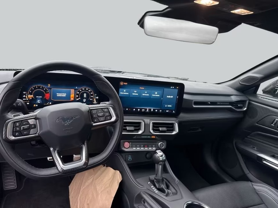 Ford Mustang Fastback - foto 6