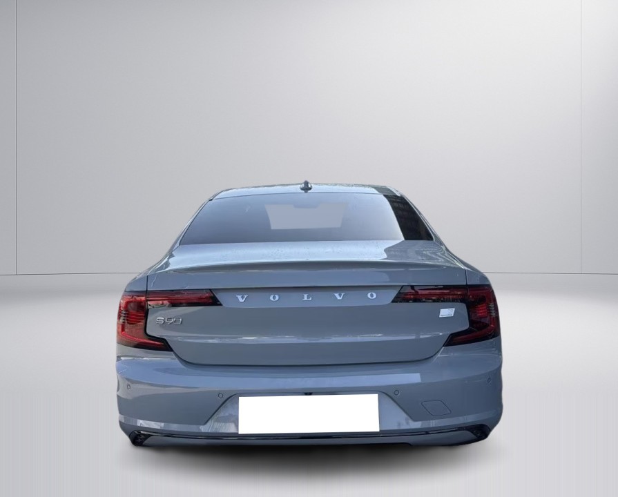 Volvo S90 Plus Dark Recharge (3)
