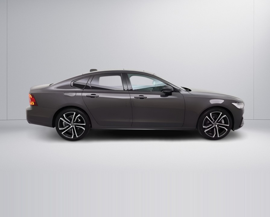 Volvo S90 T8 Plus Dark (2)