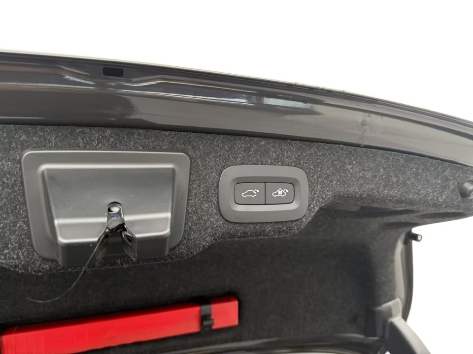 Volvo S90 T8 Plus Dark - foto 26