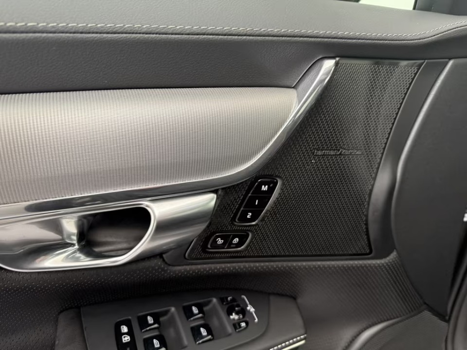 Volvo S90 T8 Plus Dark - foto 24