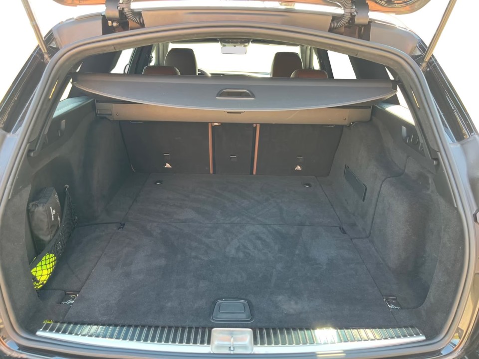 Mercedes-Benz E 400d 4MATIC AMG - foto 14