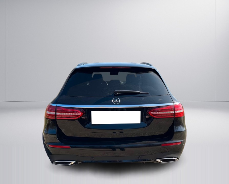 Mercedes-Benz E 400d 4MATIC AMG (3)