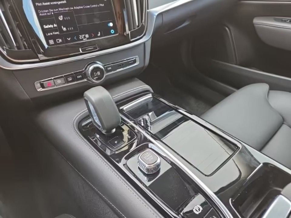 Volvo S90 T8 AWD Plus Dark - foto 9