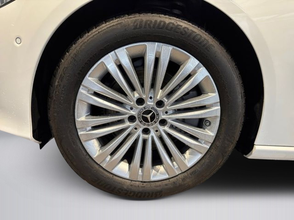 Mercedes-Benz C 200d Avantgarde - foto 13