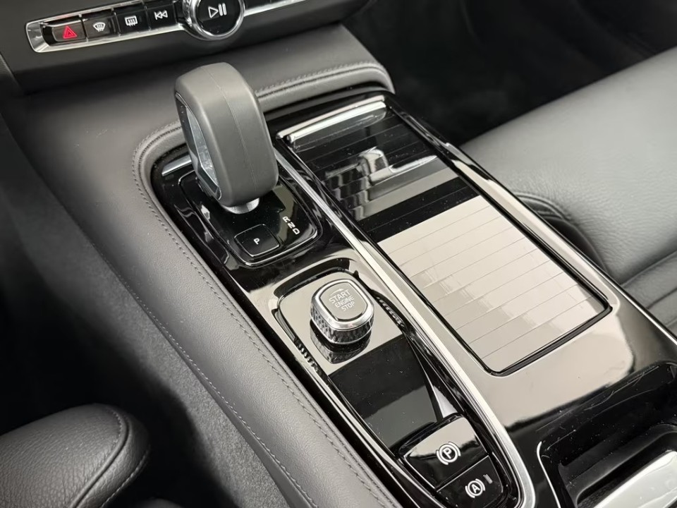 Volvo S90 T8 Ultimate Dark - foto 15