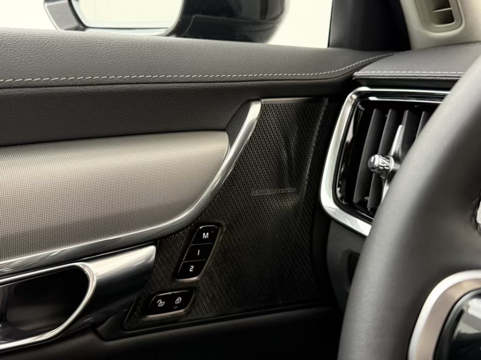 Volvo S90 T8 Ultimate Dark - foto 26