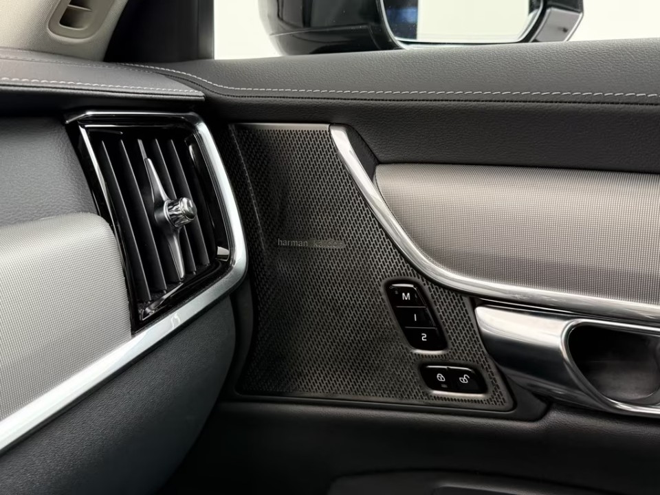 Volvo S90 T8 Ultimate Dark - foto 27