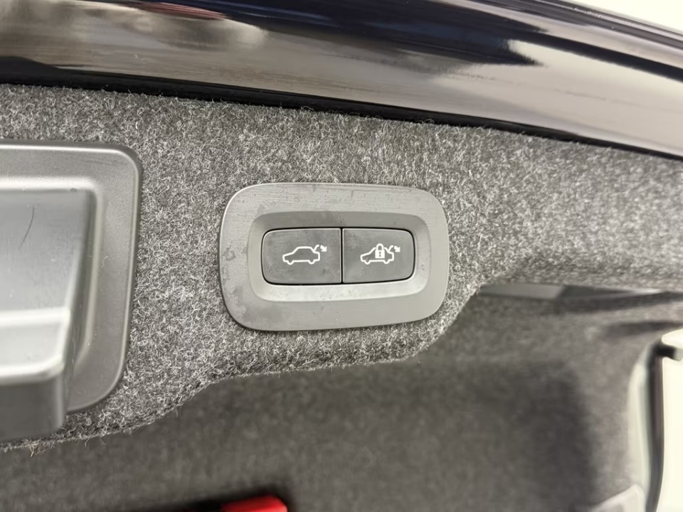 Volvo S90 T8 Ultimate Dark - foto 28