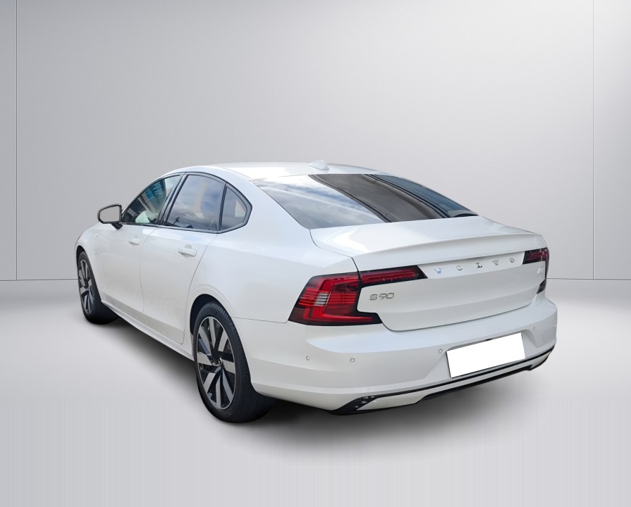 Volvo S90 T8 Recharge AWD Plus Dark (4)