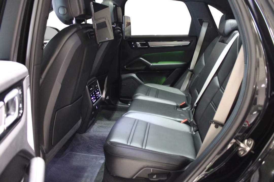 Porsche Cayenne - foto 14