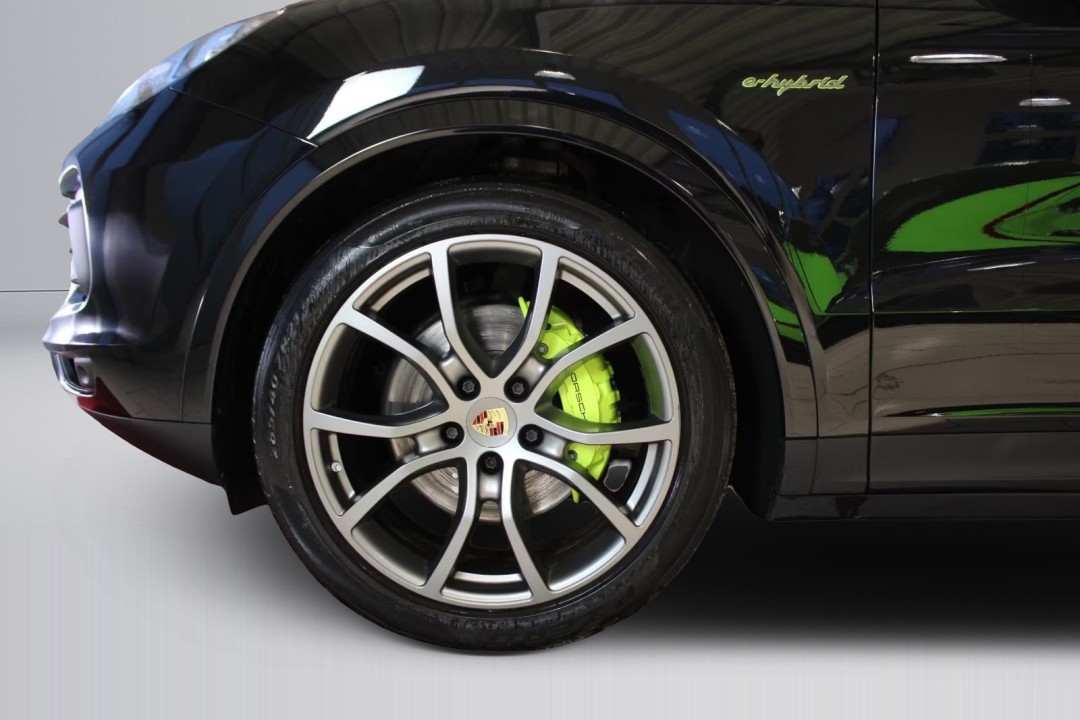 Porsche Cayenne - foto 22