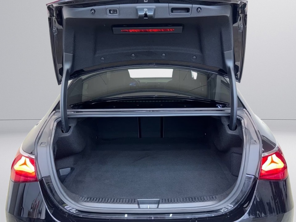 Mercedes-Benz E 300de - foto 12