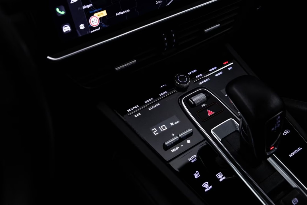 Porsche Cayenne - foto 24