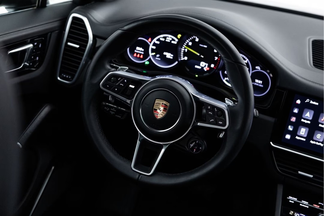 Porsche Cayenne - foto 13