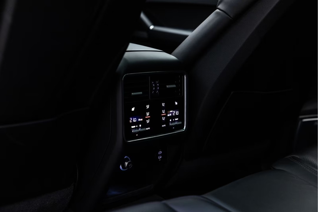 Porsche Cayenne - foto 19