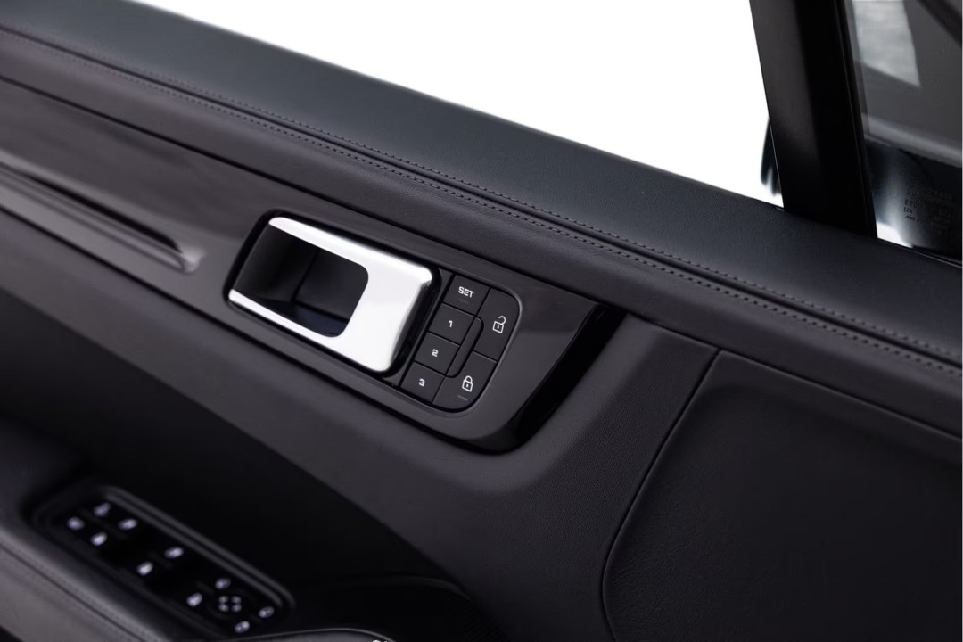 Porsche Cayenne - foto 31