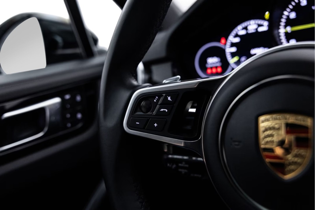 Porsche Cayenne - foto 16