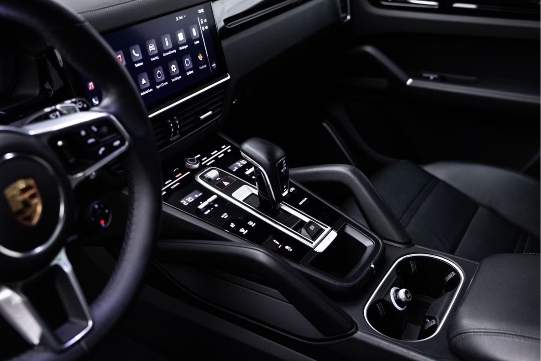 Porsche Cayenne - foto 12