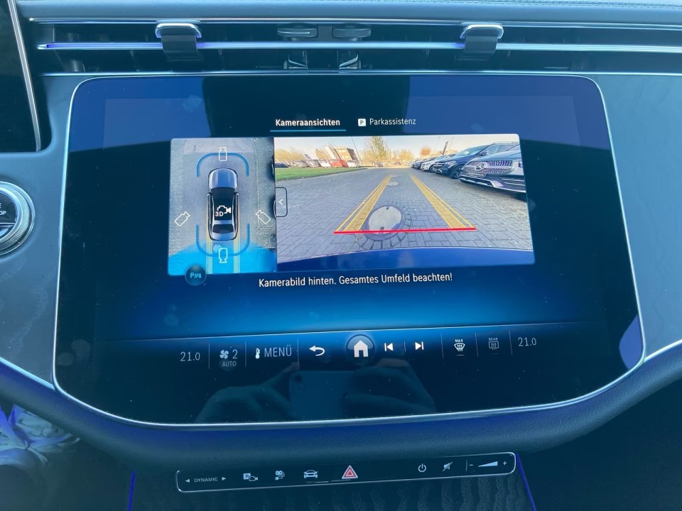 Mercedes-Benz E 300e AMG - foto 10