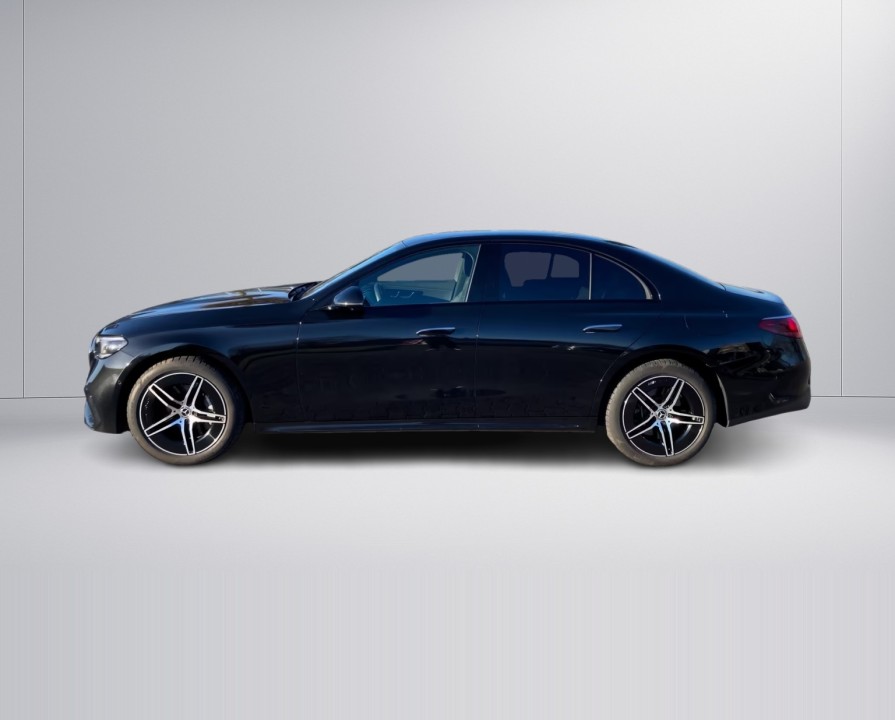 Mercedes-Benz E 300e AMG (3)