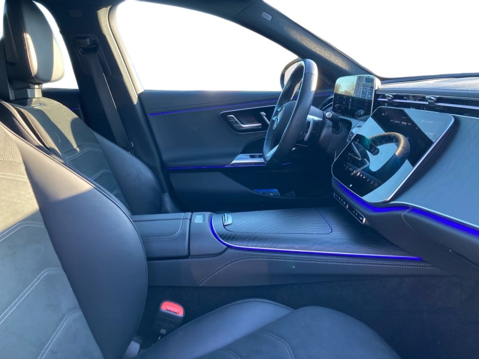 Mercedes-Benz E 300e AMG - foto 6