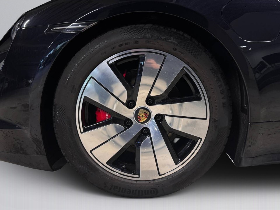 Porsche Taycan - foto 26