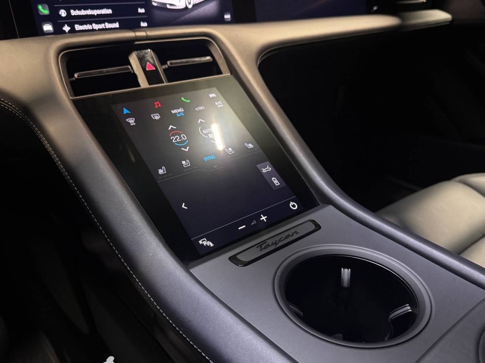 Porsche Taycan - foto 14