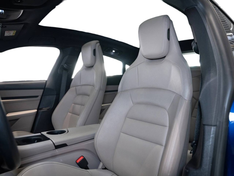 Porsche Taycan 4S - foto 8