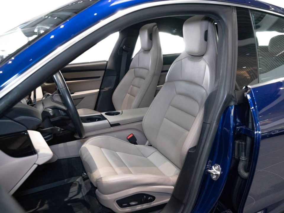 Porsche Taycan 4S - foto 9