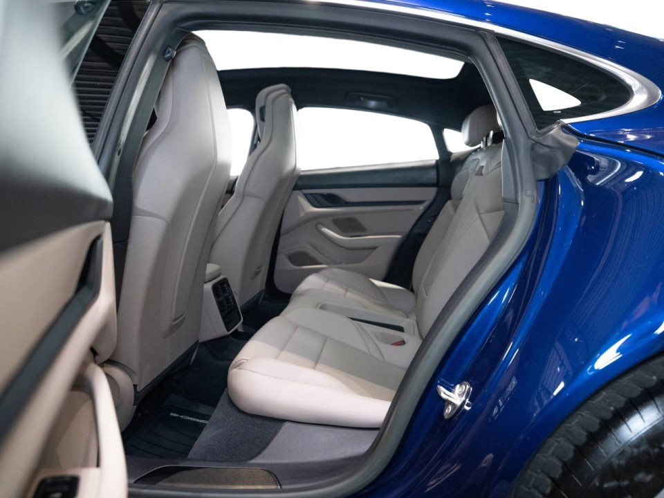 Porsche Taycan 4S - foto 10