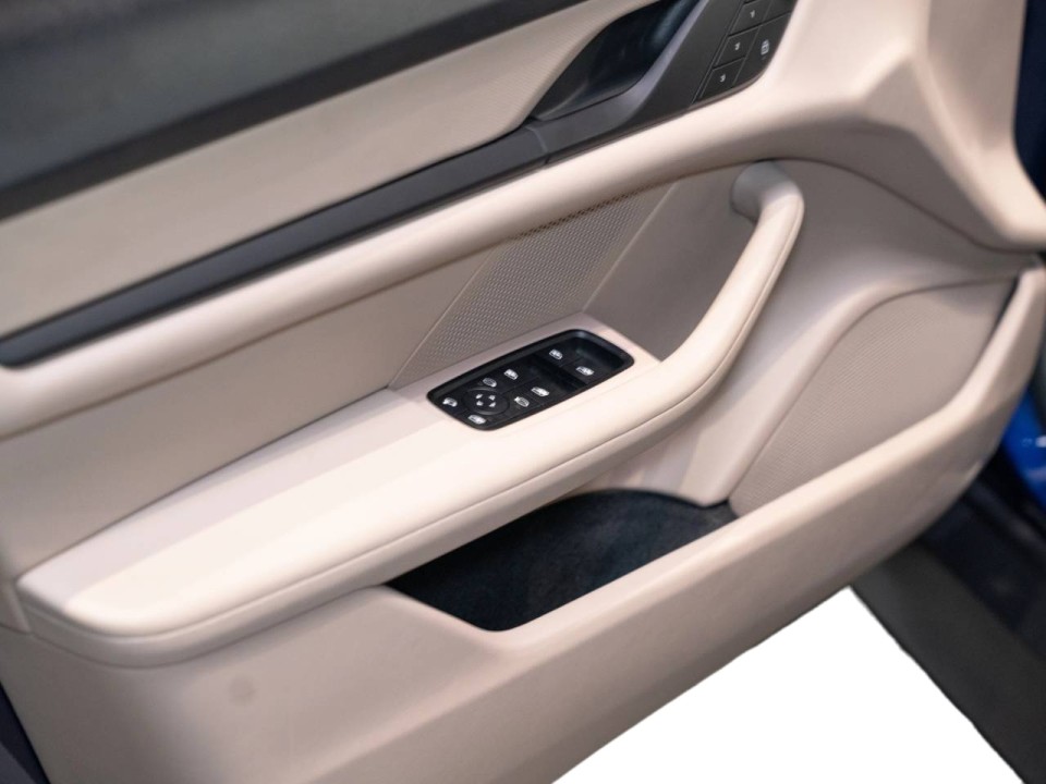 Porsche Taycan 4S - foto 21