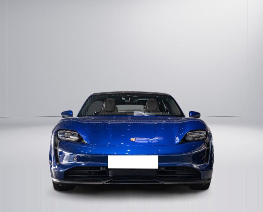 Porsche Taycan 4S (2)