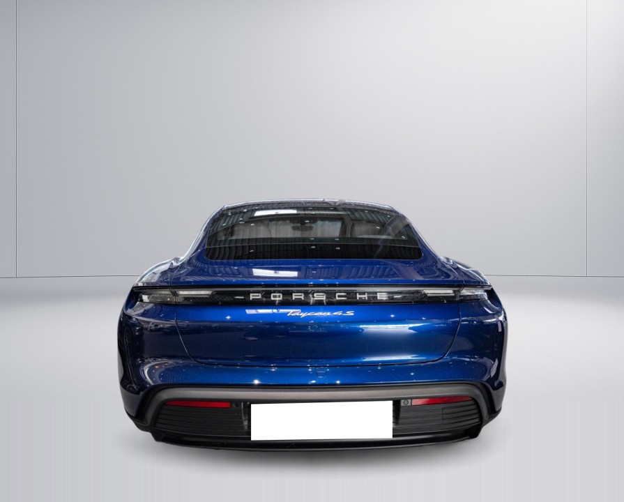 Porsche Taycan 4S (3)