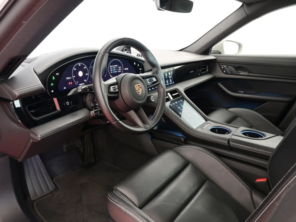 Porsche Taycan 4S - foto 9