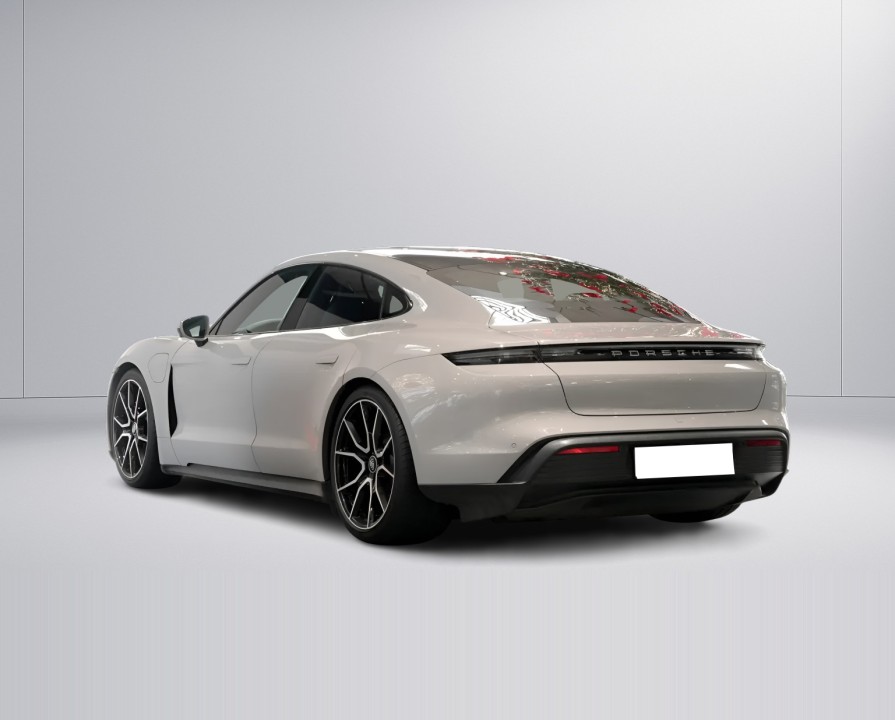 Porsche Taycan 4S (3)