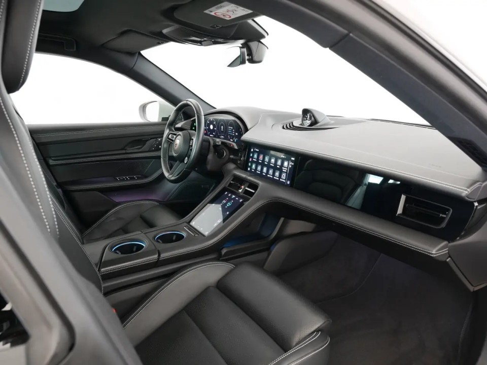 Porsche Taycan 4S - foto 13