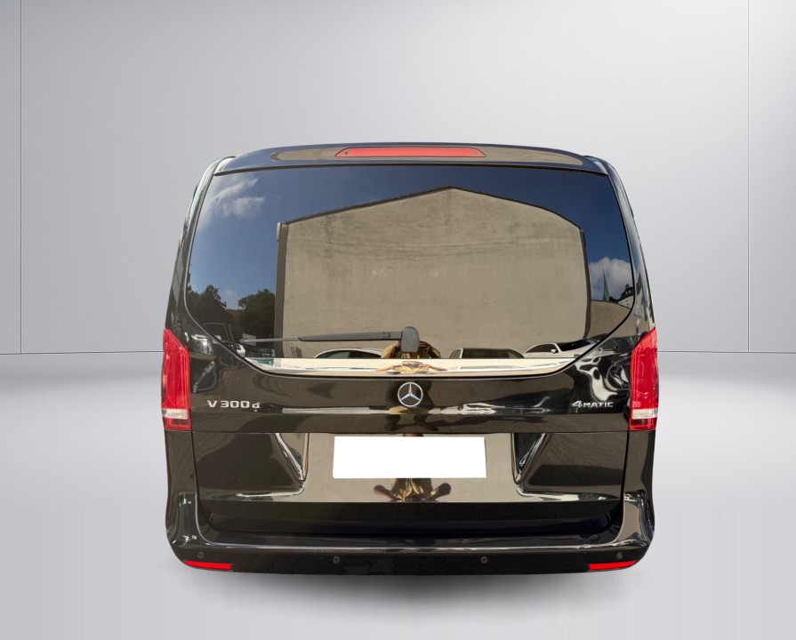 Mercedes-Benz V 300d 4MATIC (3)