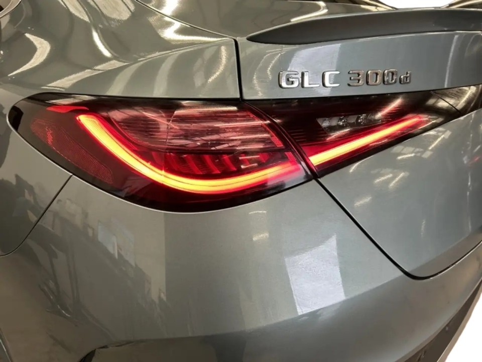 Mercedes-Benz GLC Coupé 300d 4MATIC AMG Line - foto 21